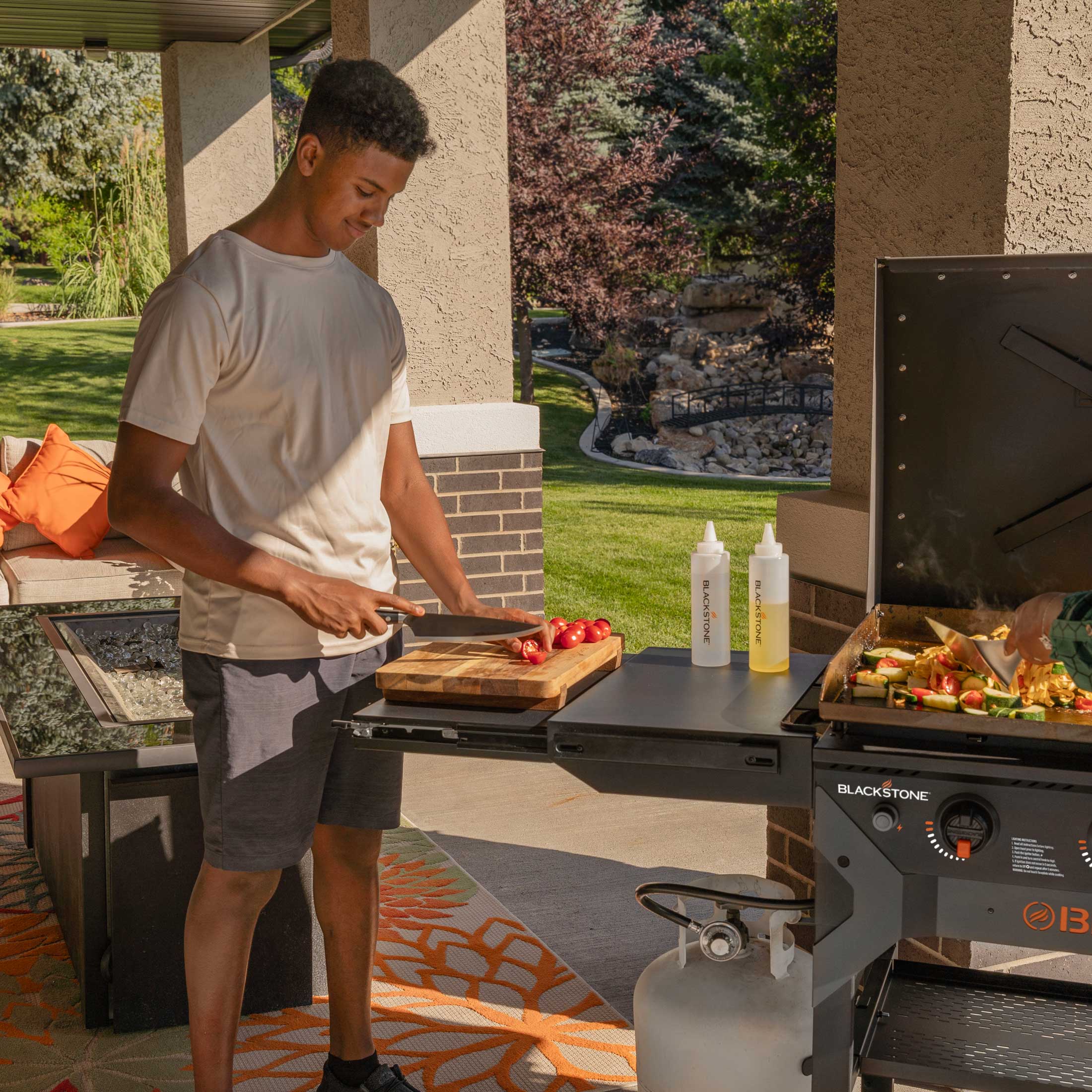 36" Iron Forged Griddle with Hood - Image 8